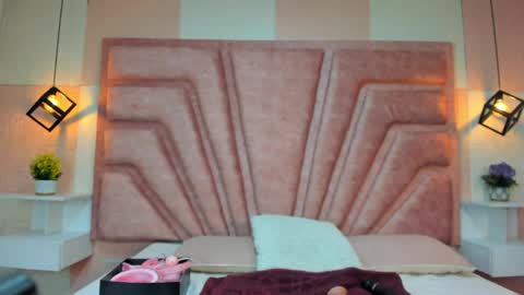 Snapshot of antonella_blue01 chatting on 04-14-26, 11:11 Antonella online show from 04-14-26, 11:11
