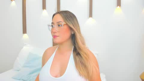 A N T O N E L L A  online show from 02-20-25, 03:19