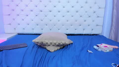 Antonella online show from 12-21-24, 06:41