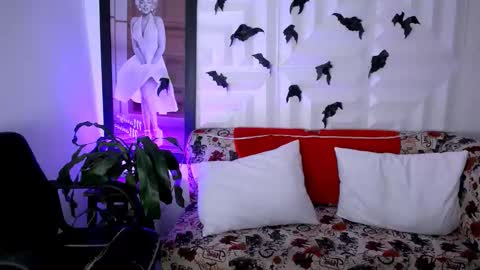 antonella online show from 10-31-25, 09:38