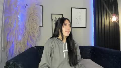 Snapshot of antonella_roses_ chatting on 06-24-26, 12:26 Antonella online show from 06-24-26, 12:26