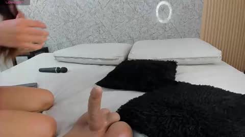 Snapshot of antonella_west chatting on 10-23-25, 09:13 Anto online show from 10-23-25, 09:13