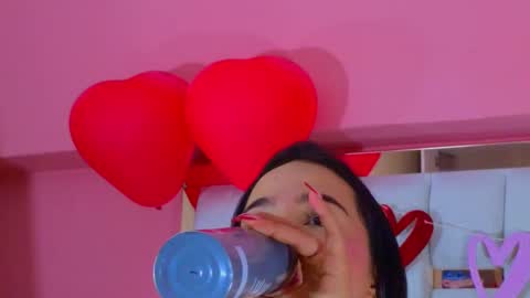 Snapshot of antonellaa_hanks chatting on 02-19-25, 01:28 online show from 02-19-25, 01:28