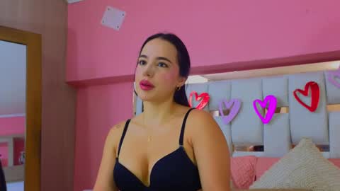 Snapshot of antonellaa_hanks chatting on 02-28-25, 10:09 online show from 02-28-25, 10:09