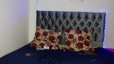 AntonellaAndNoah online show from 03-03-25, 10:42