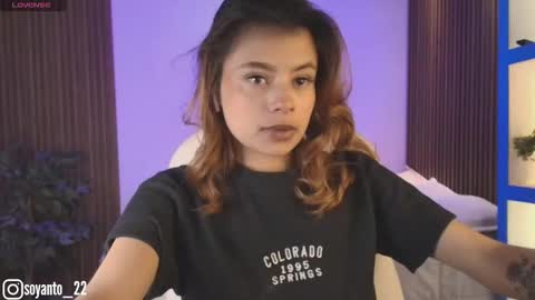 Antonella online show from 12-17-25, 03:23