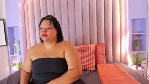 Snapshot of antonellagreyy__ chatting on 10-21-25, 11:44 ANTONELLA online show from 10-21-25, 11:44
