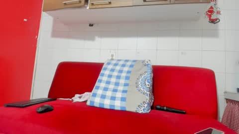 Snapshot of antonellakling_ chatting on 01-08-25, 12:05 ANTONELLA online show from 01-08-25, 12:05