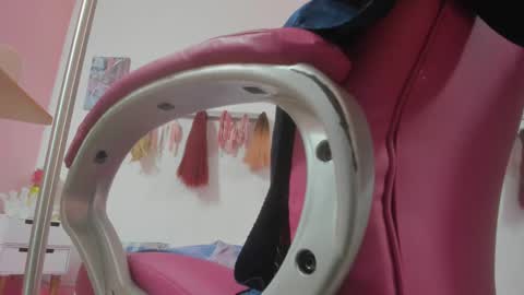 Snapshot of antonellakling_ chatting on 01-30-25, 02:04 ANTONELLA online show from 01-30-25, 02:04