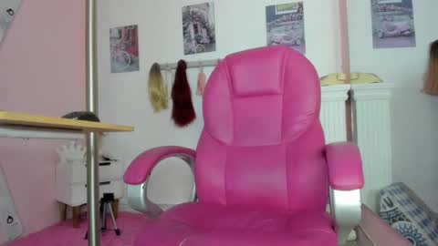 Snapshot of antonellakling_ chatting on 02-04-25, 11:05 ANTONELLA online show from 02-04-25, 11:05