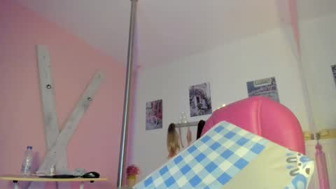 Snapshot of antonellakling_ chatting on 02-11-25, 12:16 ANTONELLA online show from 02-11-25, 12:16