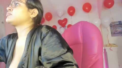 Snapshot of antonellakling_ chatting on 02-14-25, 02:12 ANTONELLA online show from 02-14-25, 02:12