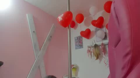 Snapshot of antonellakling_ chatting on 02-19-25, 01:06 ANTONELLA online show from 02-19-25, 01:06