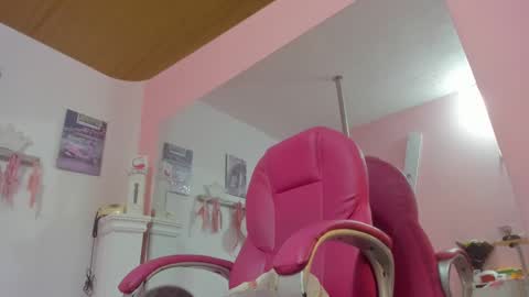 Snapshot of antonellakling_ chatting on 03-06-25, 01:35 ANTONELLA online show from 03-06-25, 01:35