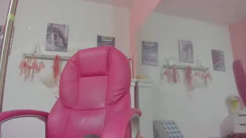 Snapshot of antonellakling_ chatting on 03-11-25, 11:12 ANTONELLA online show from 03-11-25, 11:12