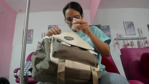 Snapshot of antonellakling_ chatting on 09-18-25, 12:40 ANTONELLA online show from 09-18-25, 12:40