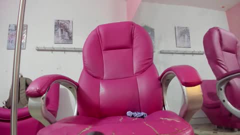 Snapshot of antonellakling_ chatting on 11-29-25, 11:35 ANTONELLA online show from 11-29-25, 11:35