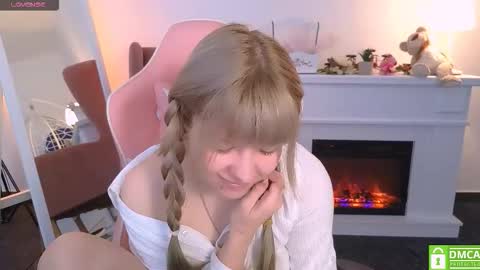 Snapshot of antonia_ferrero chatting on 10-09-25, 08:12 antonia_ferrero online show from 10-09-25, 08:12