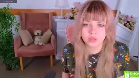 Snapshot of antonia_ferrero chatting on 10-18-25, 06:58 antonia_ferrero online show from 10-18-25, 06:58