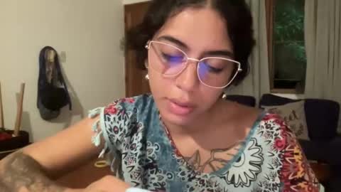 Snapshot of antoniabloom chatting on 01-04-25, 04:23 Antonia online show from 01-04-25, 04:23