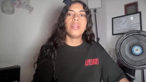 Snapshot of antoniabloom chatting on 09-22-25, 02:02 Antonia online show from 09-22-25, 02:02