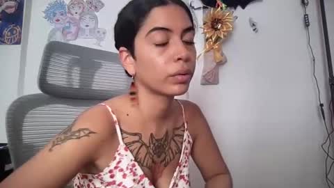 Snapshot of antoniabloom chatting on 09-24-25, 06:55 Antonia online show from 09-24-25, 06:55