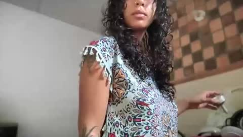 Snapshot of antoniabloom chatting on 11-16-25, 04:23 Antonia online show from 11-16-25, 04:23