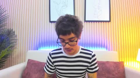 Snapshot of antonio_rowan chatting on 12-01-25, 01:16 Antonio online show from 12-01-25, 01:16