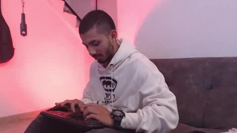Hadez online show from 02-13-25, 09:17