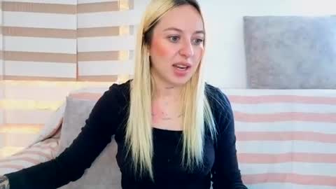 Antonia online show from 06-30-26, 07:15