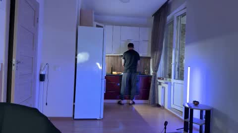 Tom online show from 03-01-26, 05:31