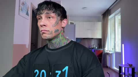 Tom online show from 04-01-26, 07:42