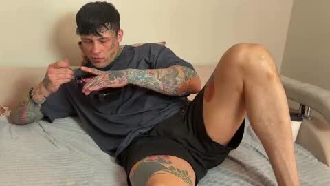 Tom online show from 05-10-26, 06:51