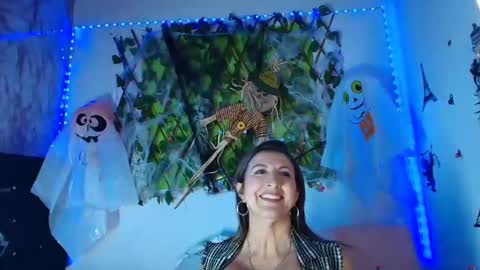 Snapshot of any_mour chatting on 10-25-25, 06:46 any mour online show from 10-25-25, 06:46