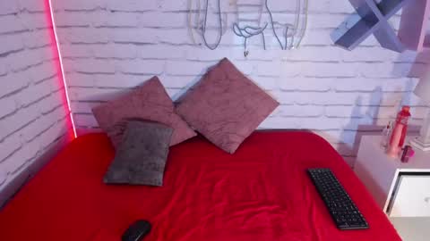 Snapshot of anya_shaffer chatting on 06-02-26, 01:18 anya_shaffer online show from 06-02-26, 01:18