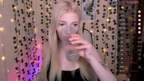 Anya online show from 02-18-26, 02:07