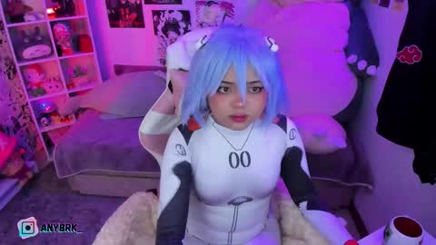 Any online show from 10-05-25, 01:15