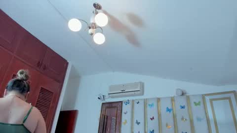 Anyela  online show from 11-10-25, 02:43