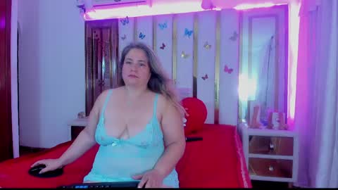 Snapshot of anyelamature chatting on 05-28-26, 03:26 Anyela online show from 05-28-26, 03:26