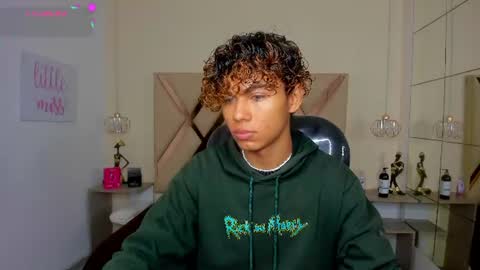 anyelotwink online show from 07-01-26, 04:03