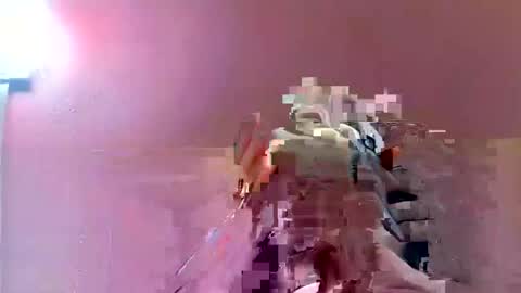 anythinggoez22 online show from 12-20-25, 06:15