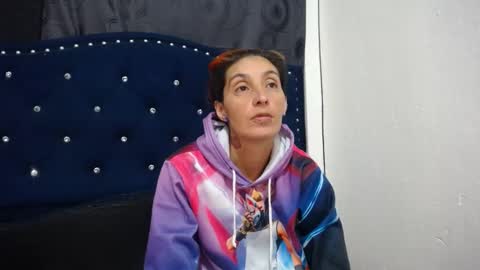 Snapshot of anyu_1306 chatting on 01-07-25, 01:38 anyu online show from 01-07-25, 01:38