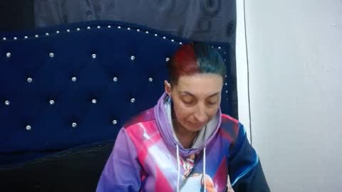 Snapshot of anyu_1306 chatting on 02-12-25, 05:05 anyu online show from 02-12-25, 05:05