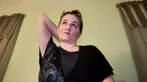 Snapshot of aphrodite60 chatting on 03-01-26, 02:13 Aphrodite60 online show from 03-01-26, 02:13