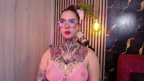 Snapshot of aphrodite__bloom chatting on 05-25-26, 09:43 aphrodite__bloom online show from 05-25-26, 09:43