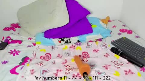 Tati  Colombian online show from 04-25-26, 01:41