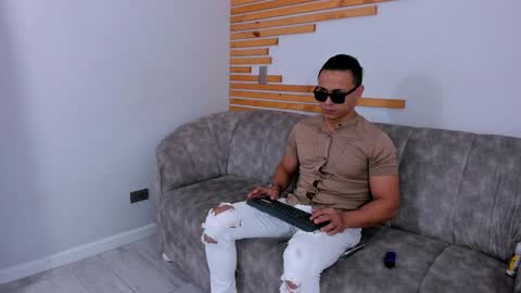 Snapshot of apol0o chatting on 11-10-25, 08:08 Apolo online show from 11-10-25, 08:08