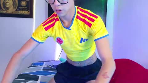 Apolo online show from 06-17-26, 01:08