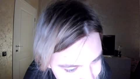 appleyummybuns online show from 11-01-25, 10:50