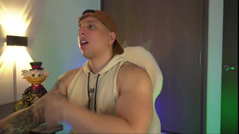 Snapshot of appolo_allen chatting on 10-23-25, 06:13 insta appolo master online show from 10-23-25, 06:13